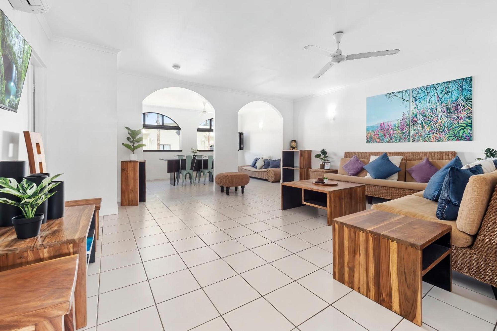 Privately Managed In Mango Lagoon Apartment *