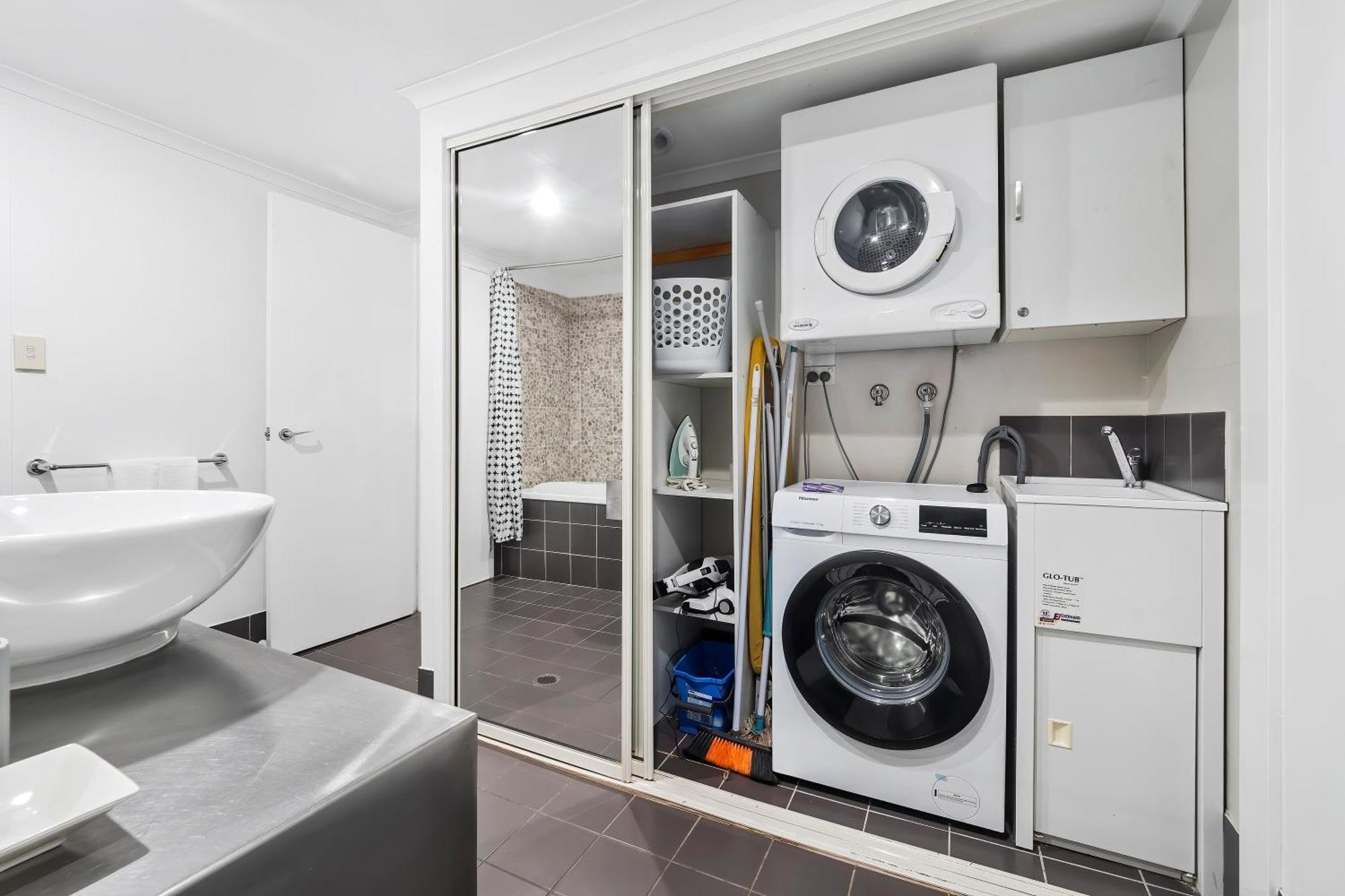 Privately Managed In Mango Lagoon Apartment *