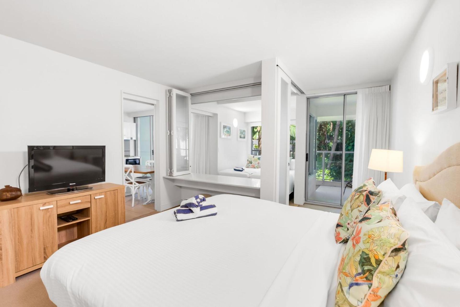 Belle Escapes Drift Beachfront 2205 Palm Cove
