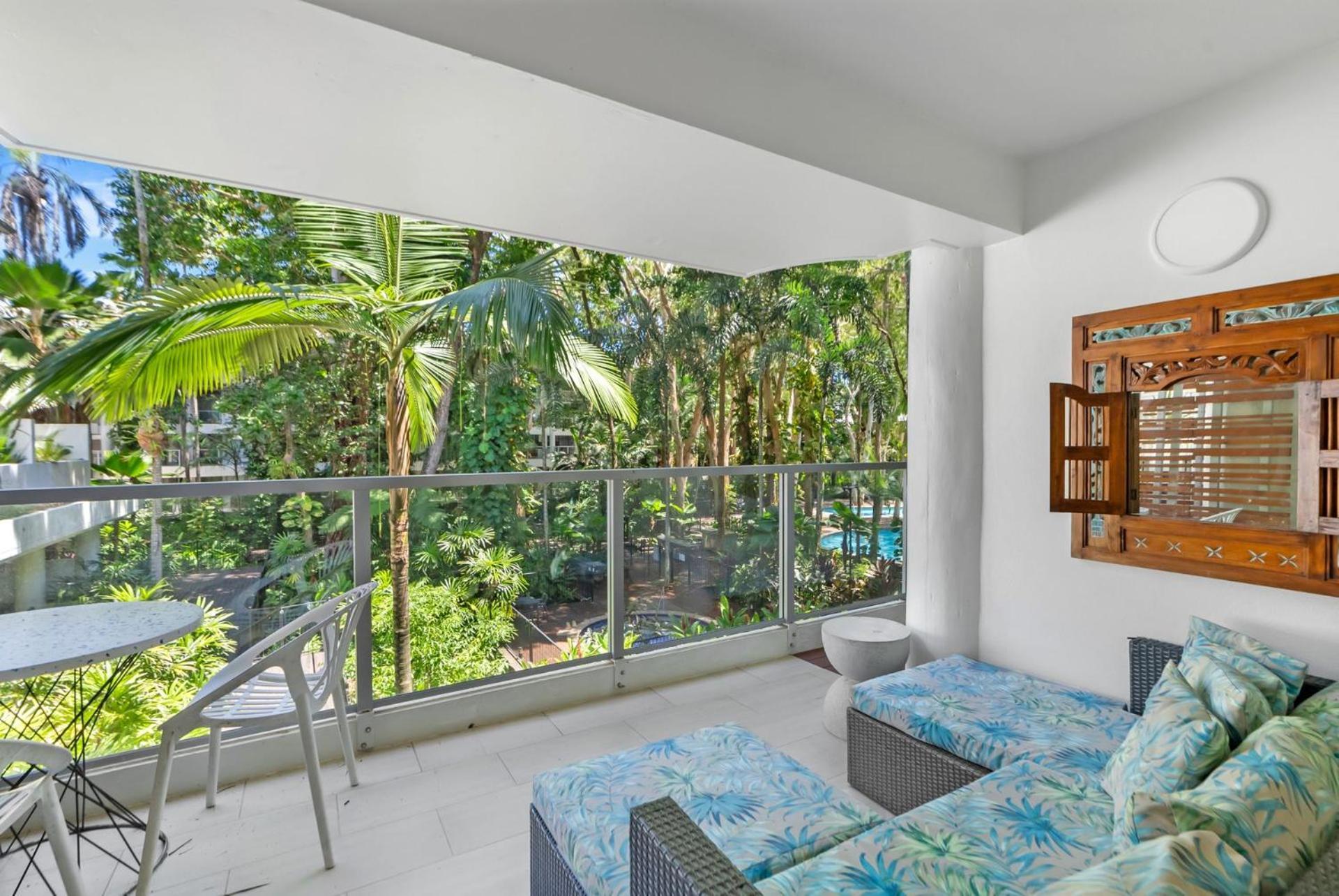 Belle Escapes Drift Beachfront 2205 Palm Cove