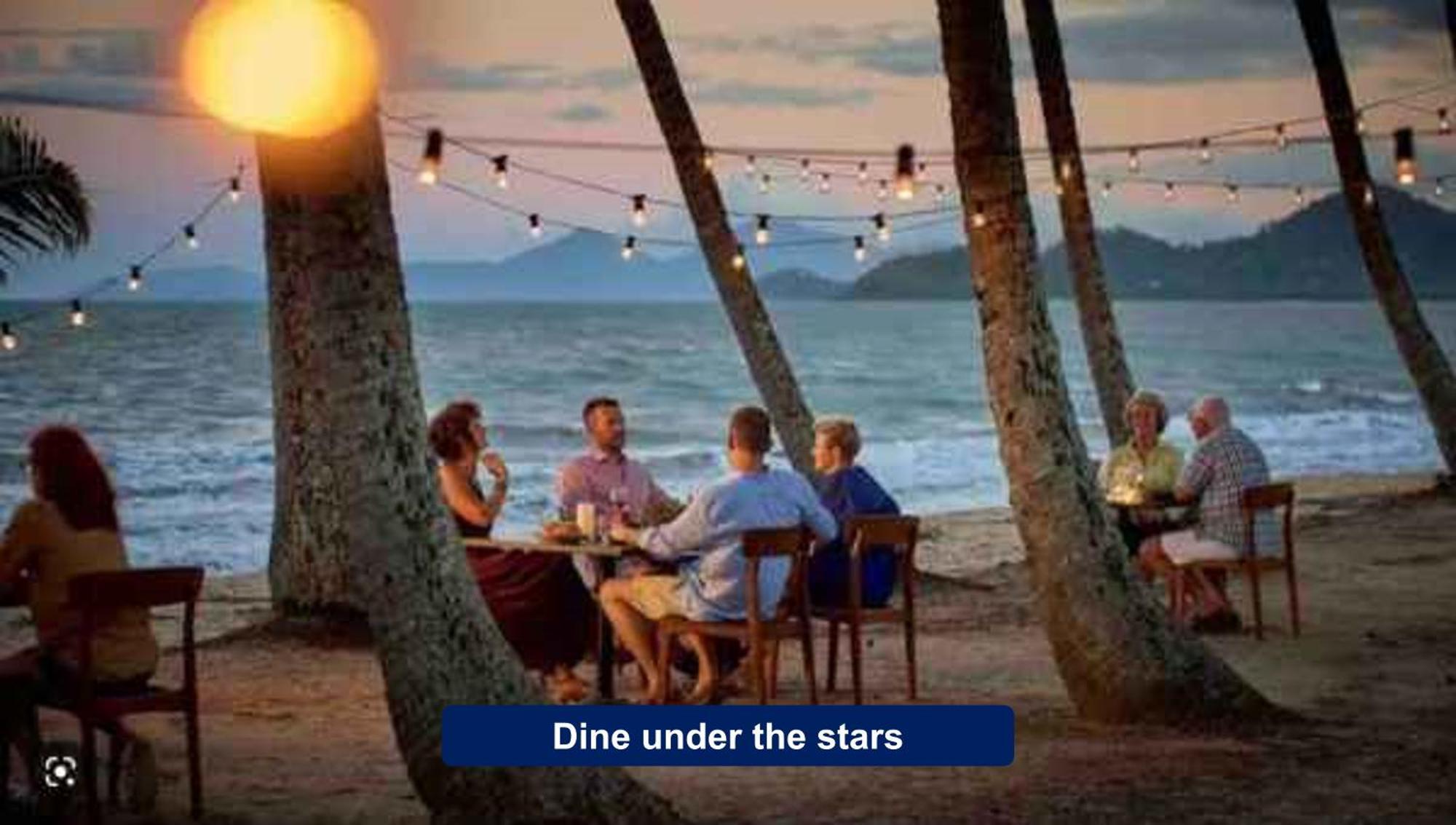 Holiday home Coconut Blue - Private Heated Pool, Walk To Beach, Restaurants & Shops, Tropical Courtyard Shower Palm Cove