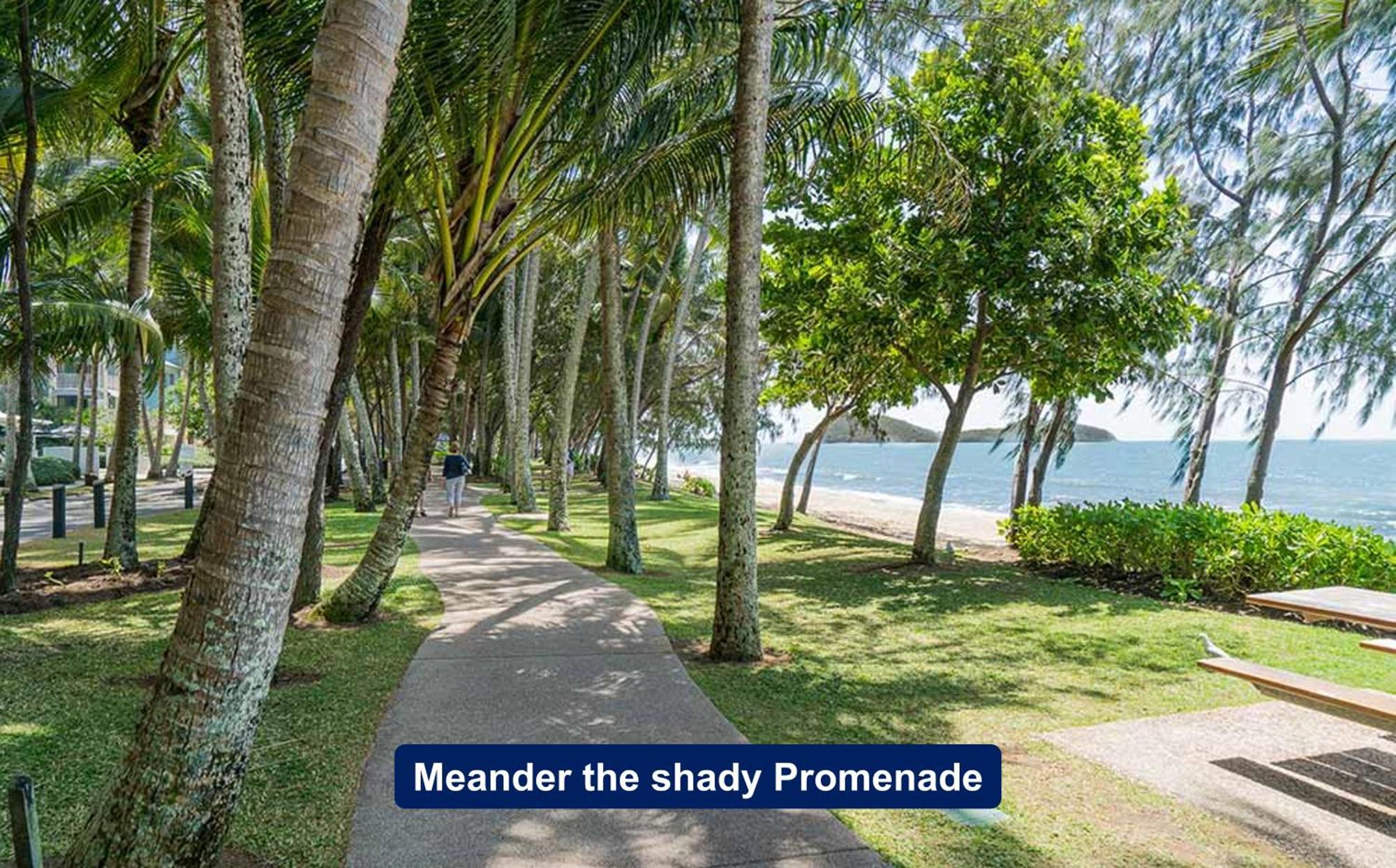 Coconut Blue - Private Heated Pool, Walk To Beach, Restaurants & Shops, Tropical Courtyard Shower