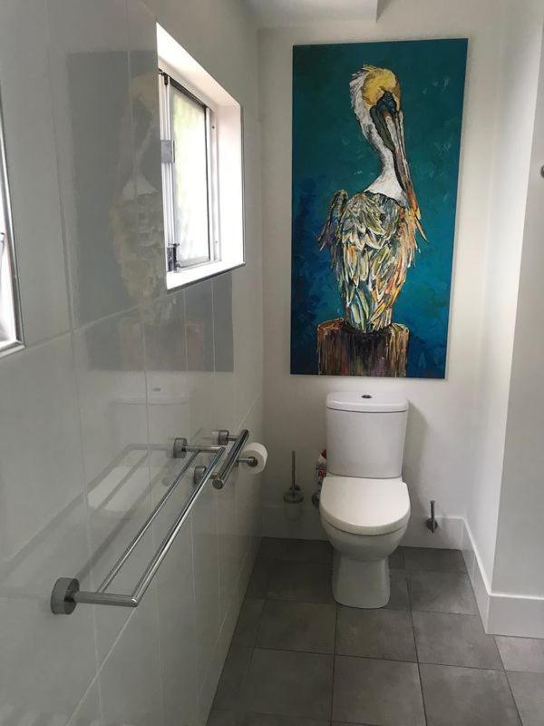 Coconut Blue - Private Heated Pool, Walk To Beach, Restaurants & Shops, Tropical Courtyard Shower Holiday home