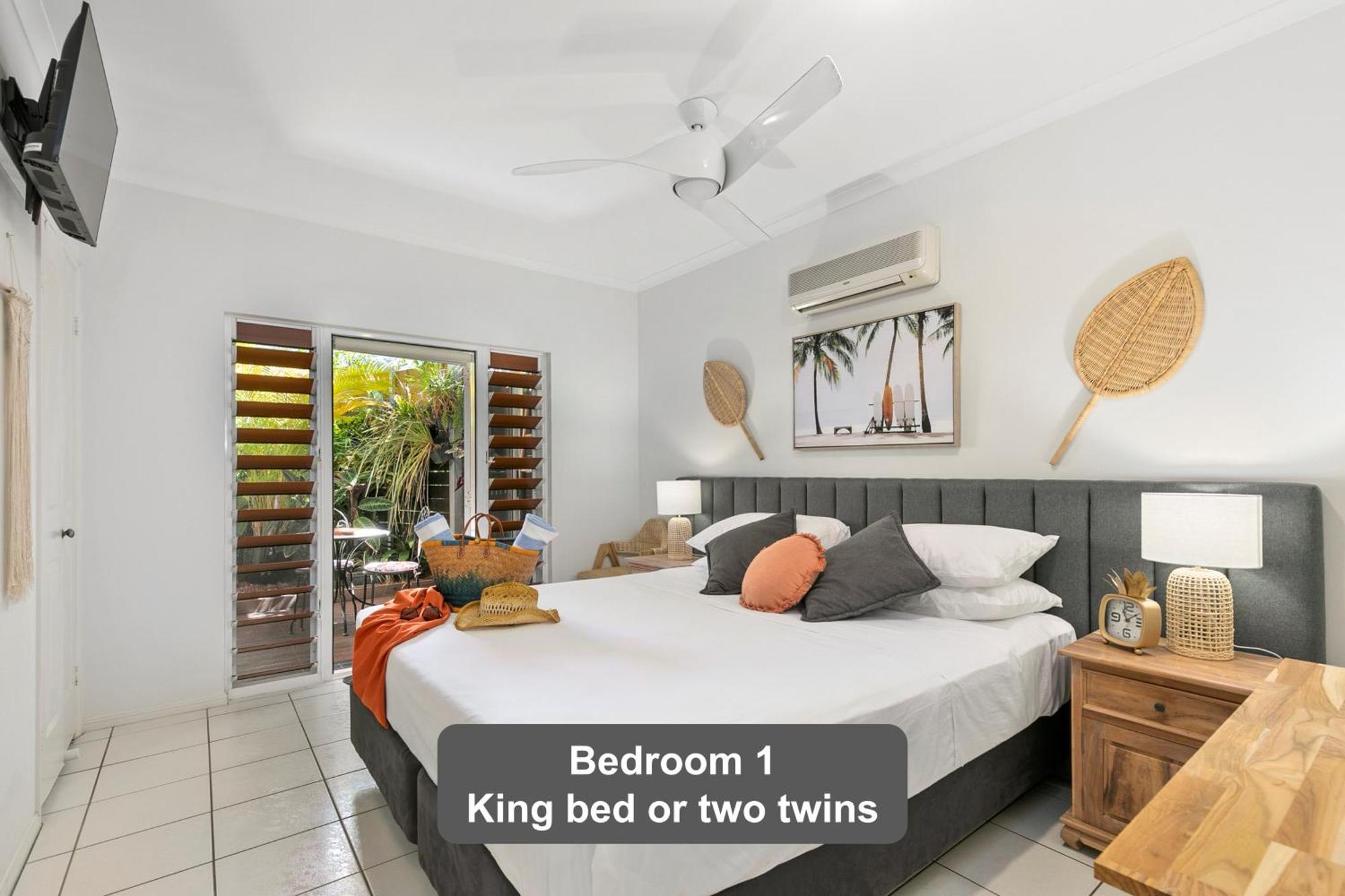 Coconut Blue - Private Heated Pool, Walk To Beach, Restaurants & Shops, Tropical Courtyard Shower