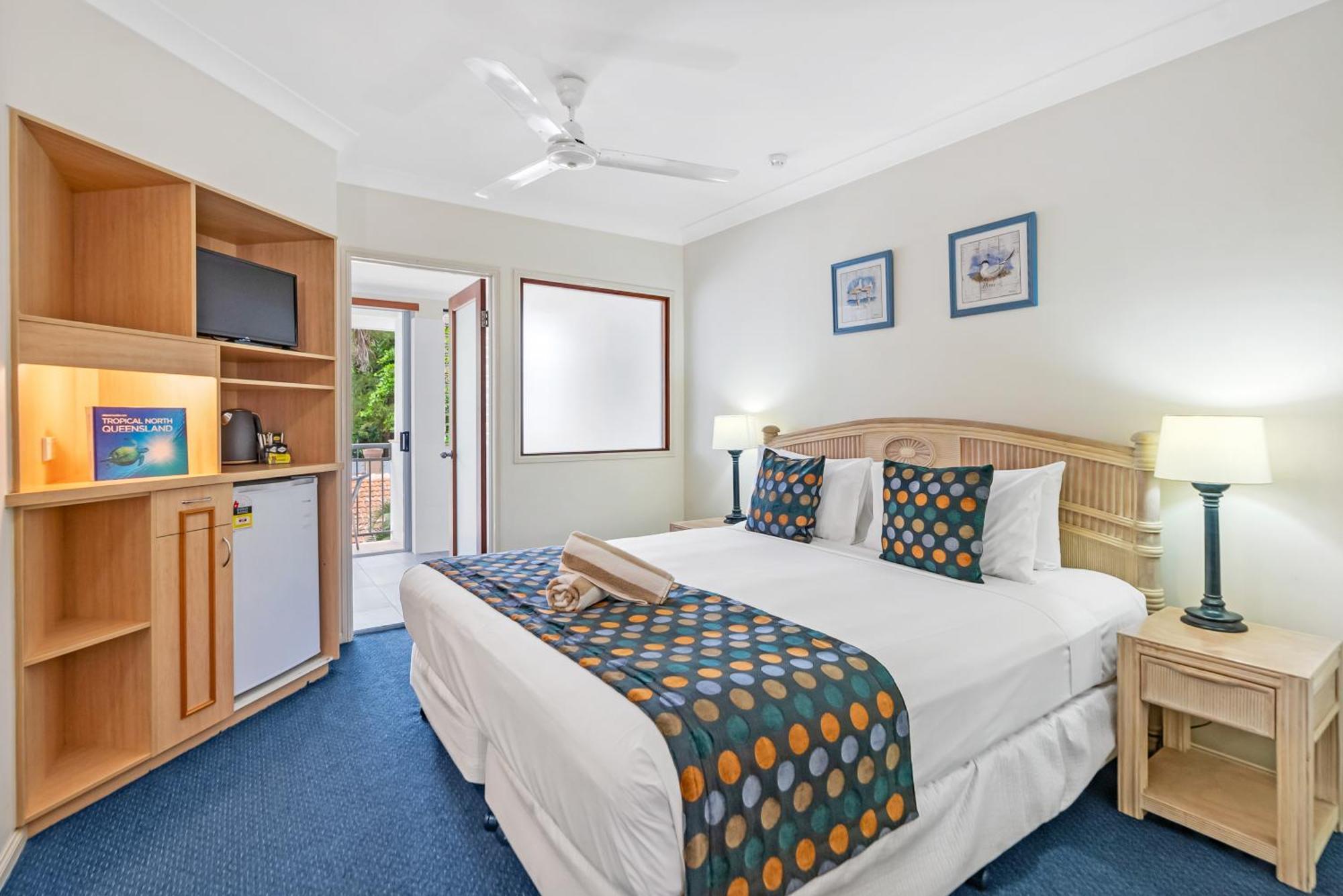 Apartment Alassio Beachfront Palm Cove