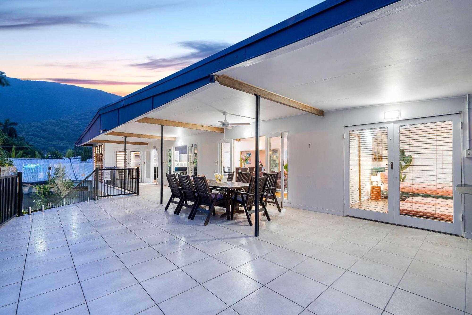 Tropical Grove Holiday home *