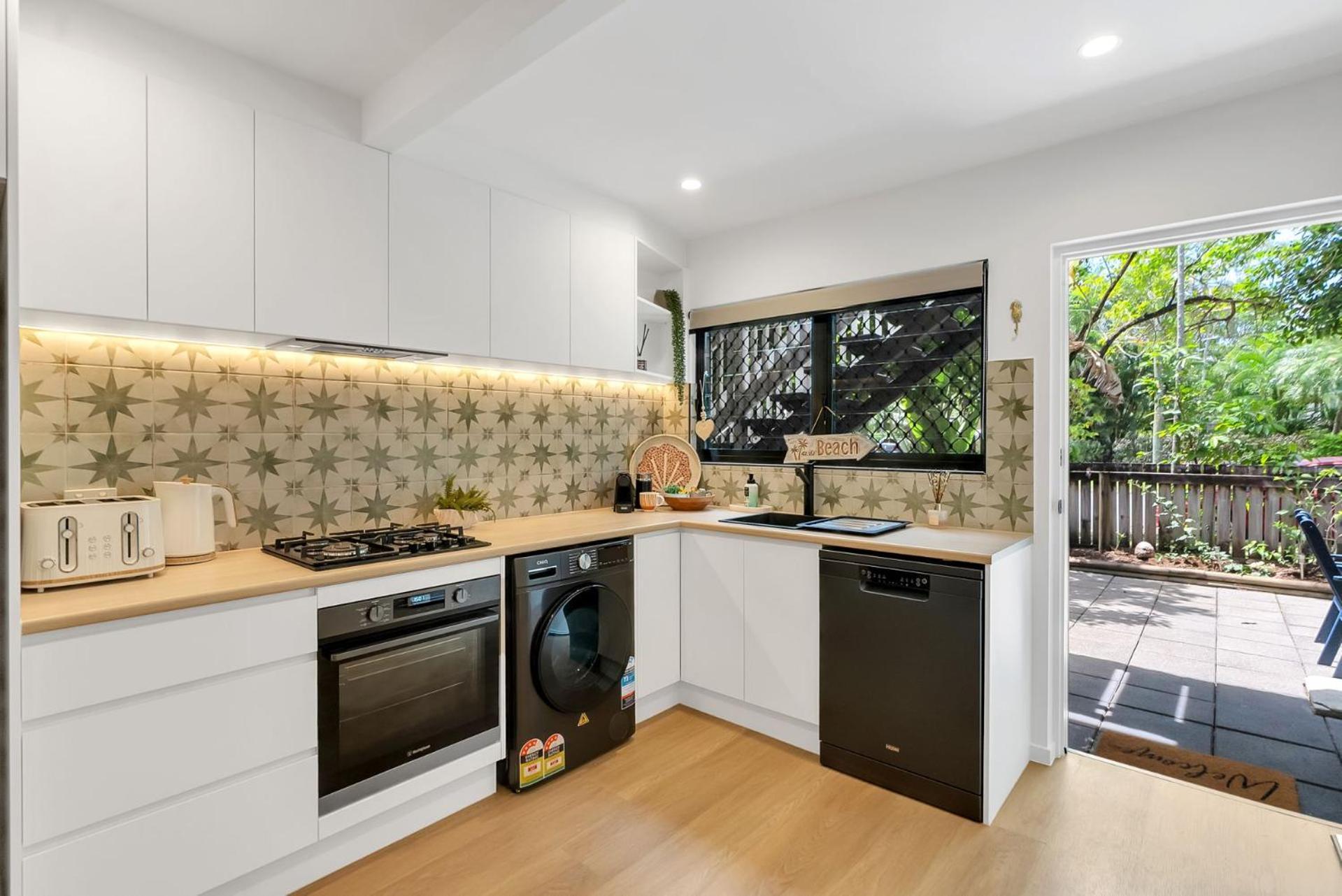 Apartment Belle Escapes Sun Rose In Palm Cove