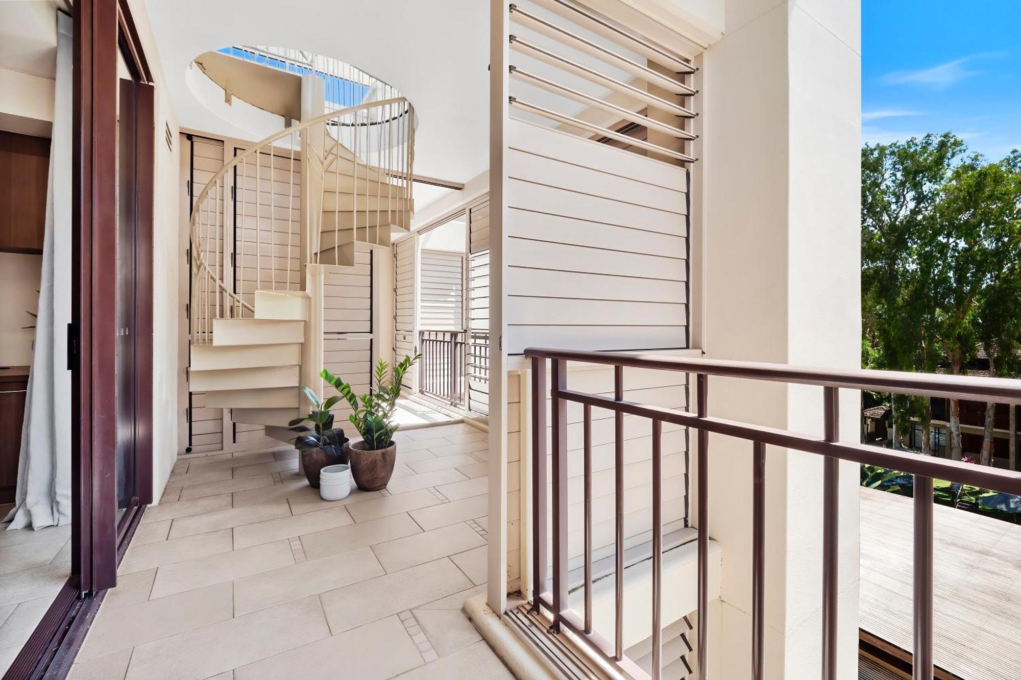 Private In The Temple Beachfront Apartment *