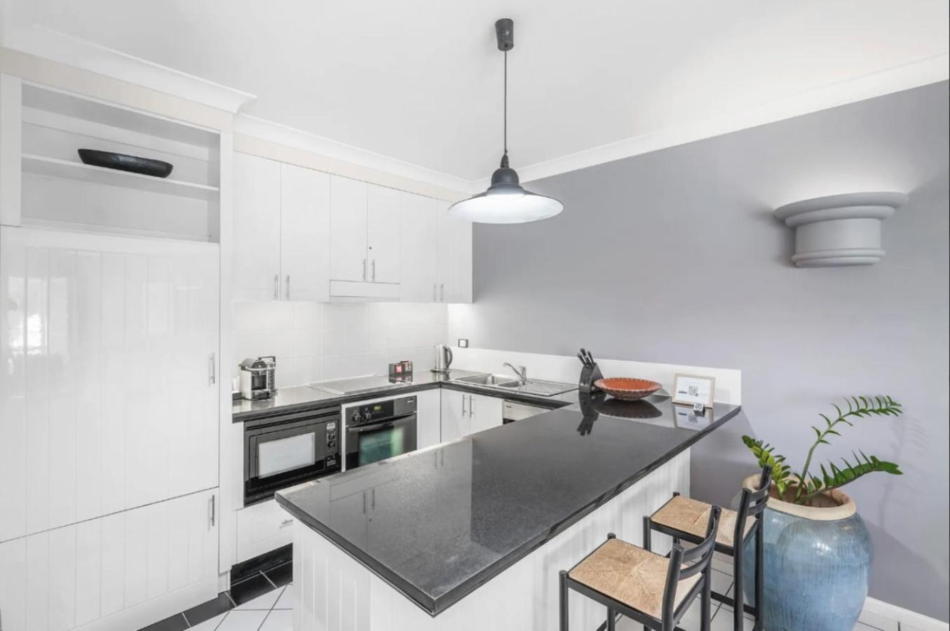 Alamanda 43 Beachfront Apartment Palm Cove
