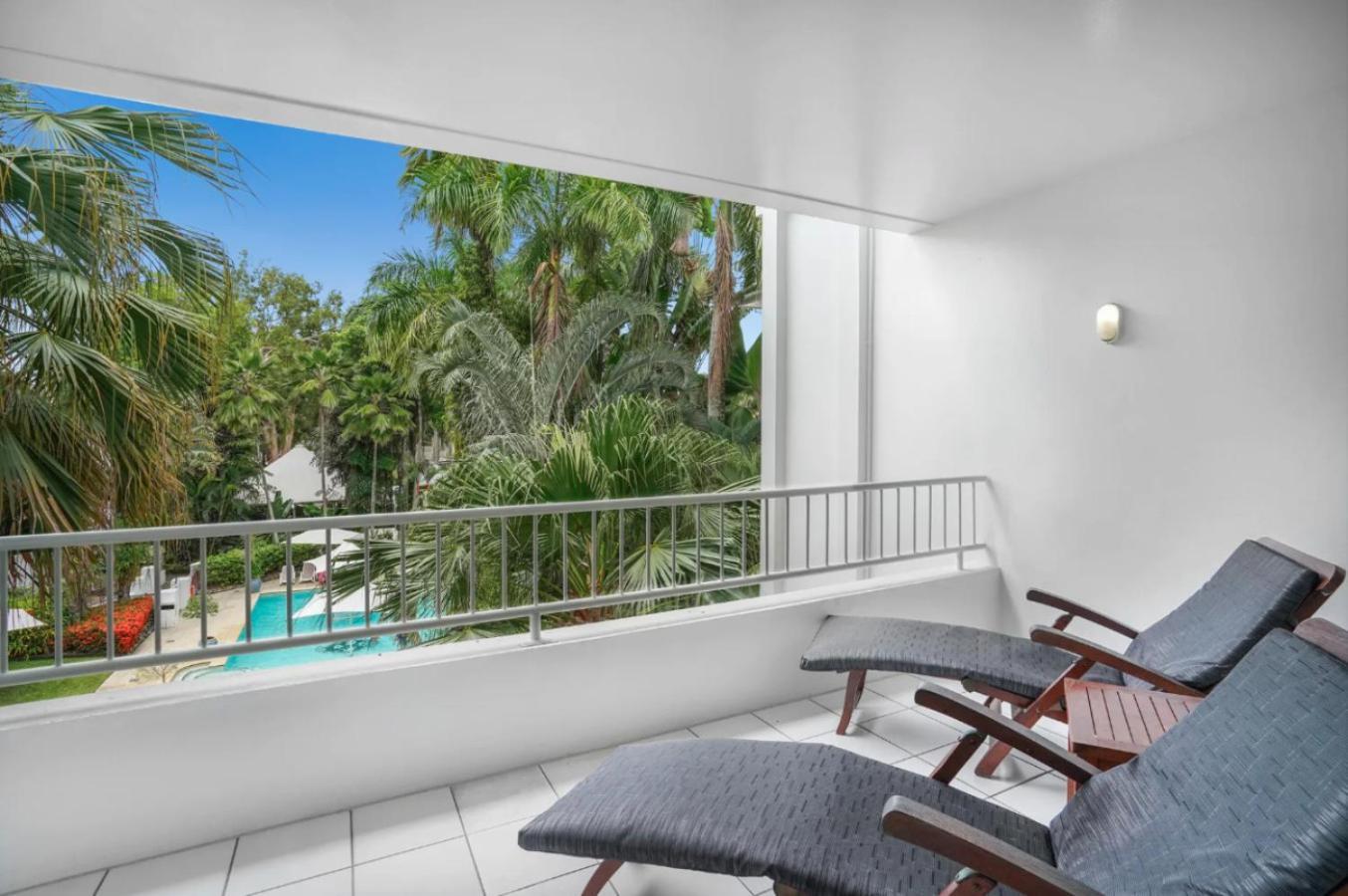 Alamanda 43 Beachfront Palm Cove