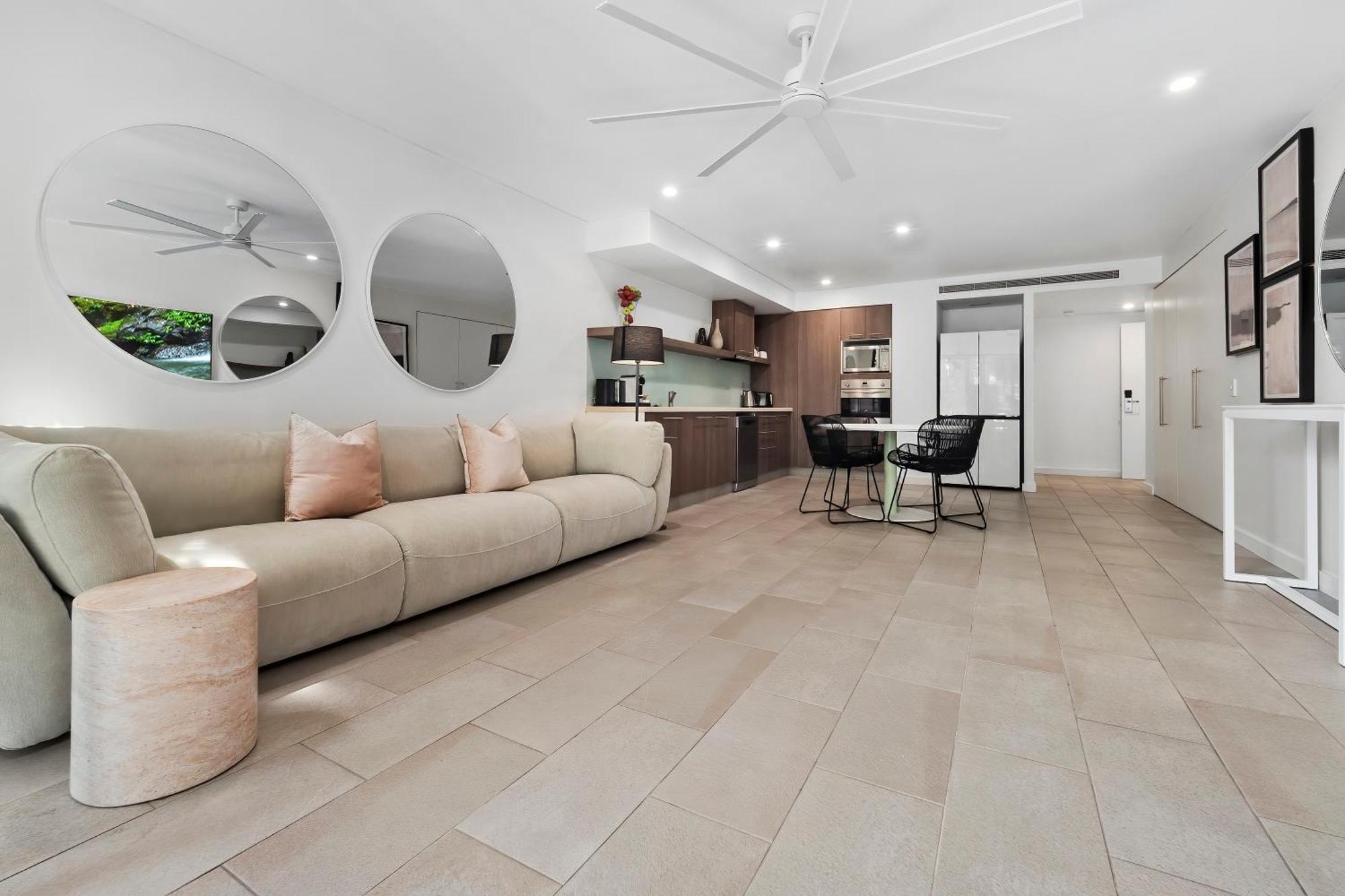Private In The Temple Beachfront Apartment