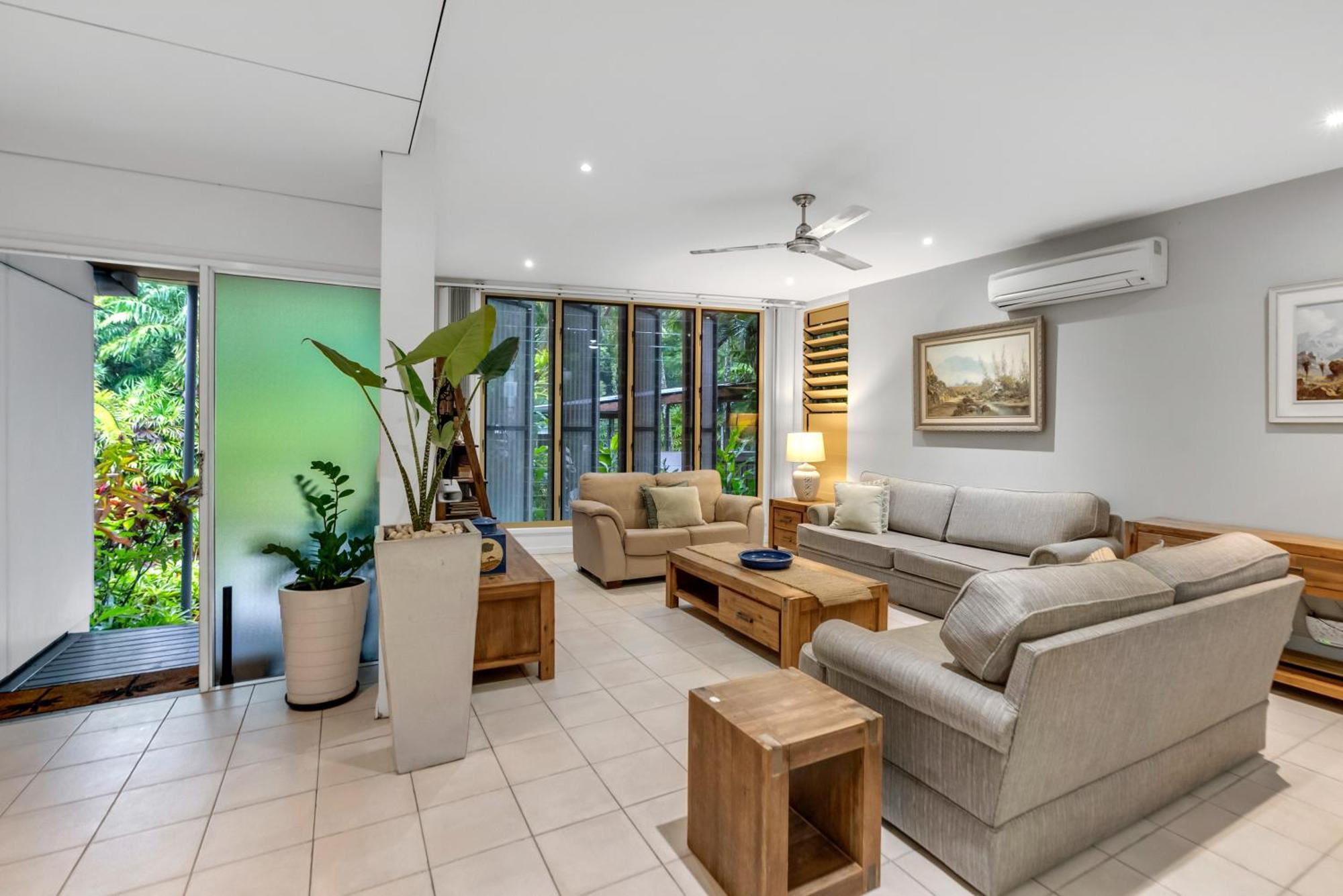 Aparthotel Sanctuary 5*