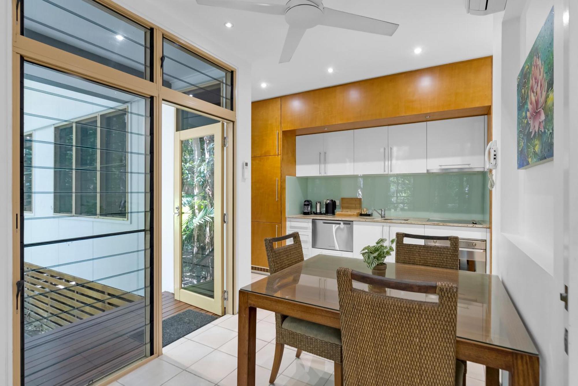 Sanctuary Aparthotel Palm Cove