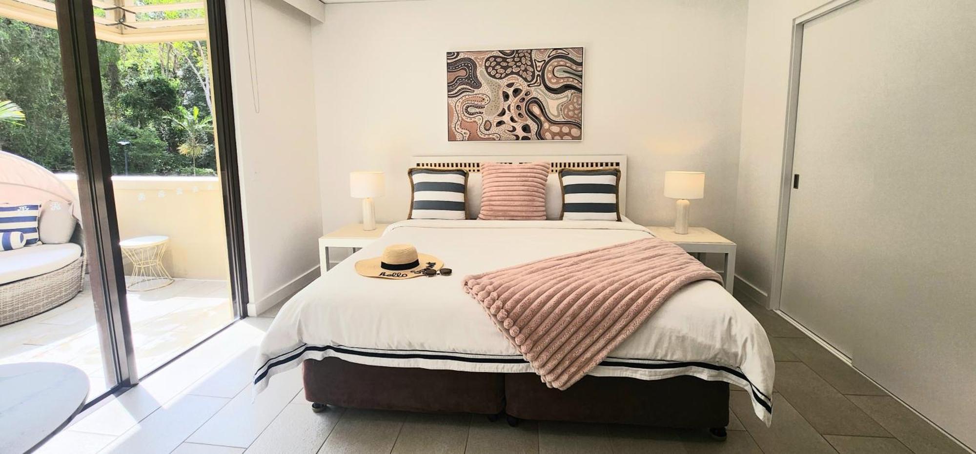Private In The Temple Beachfront Apartment