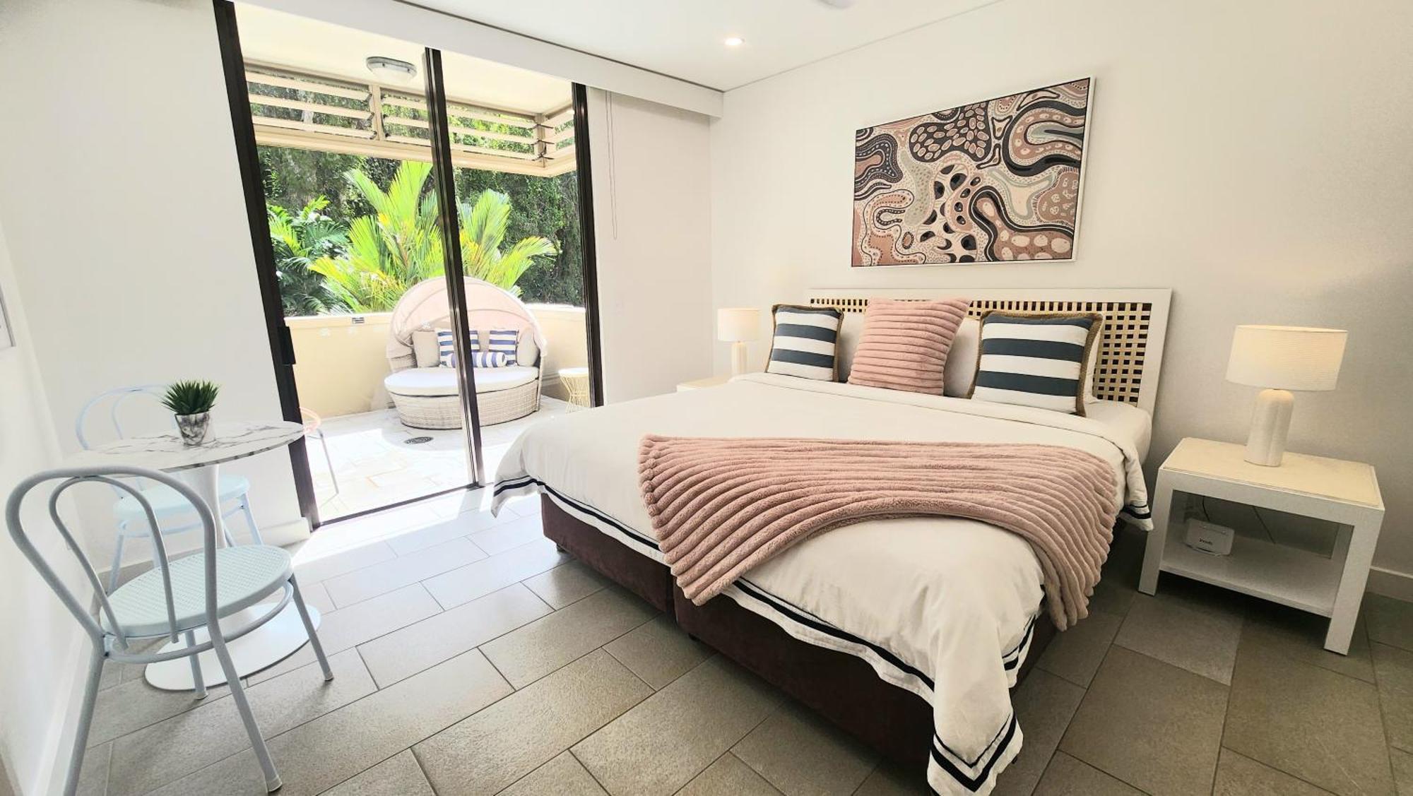 Private In The Temple Beachfront Apartment Palm Cove