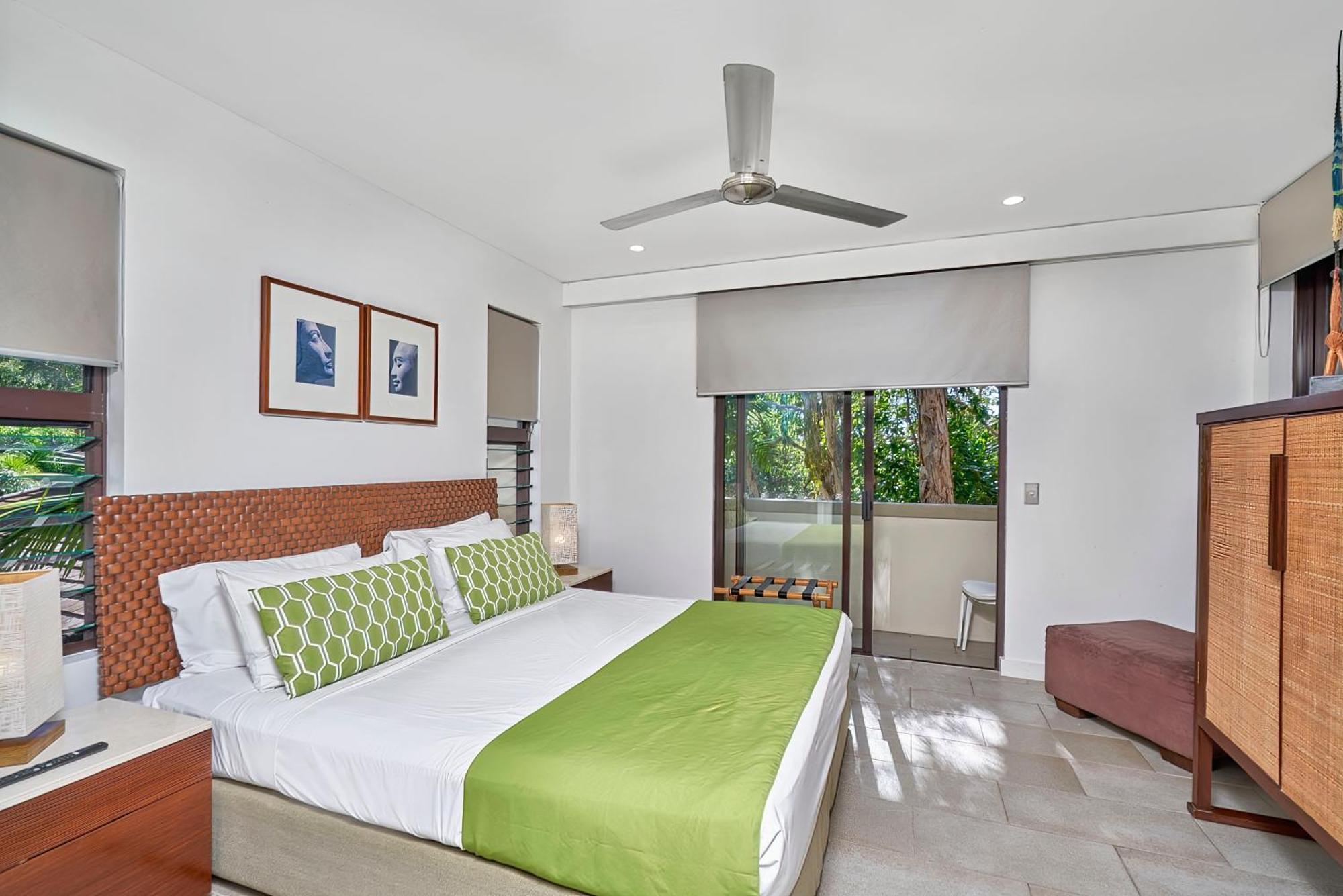 Apartment Private In The Temple Beachfront Palm Cove