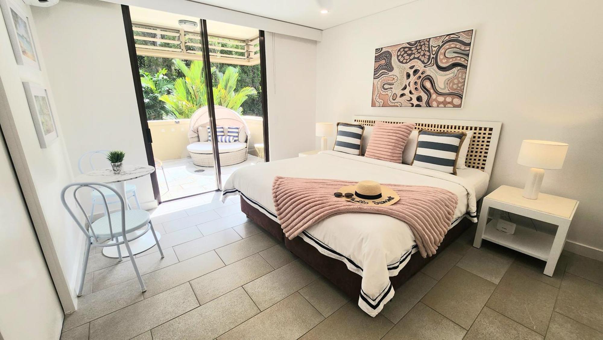 Private In The Temple Beachfront