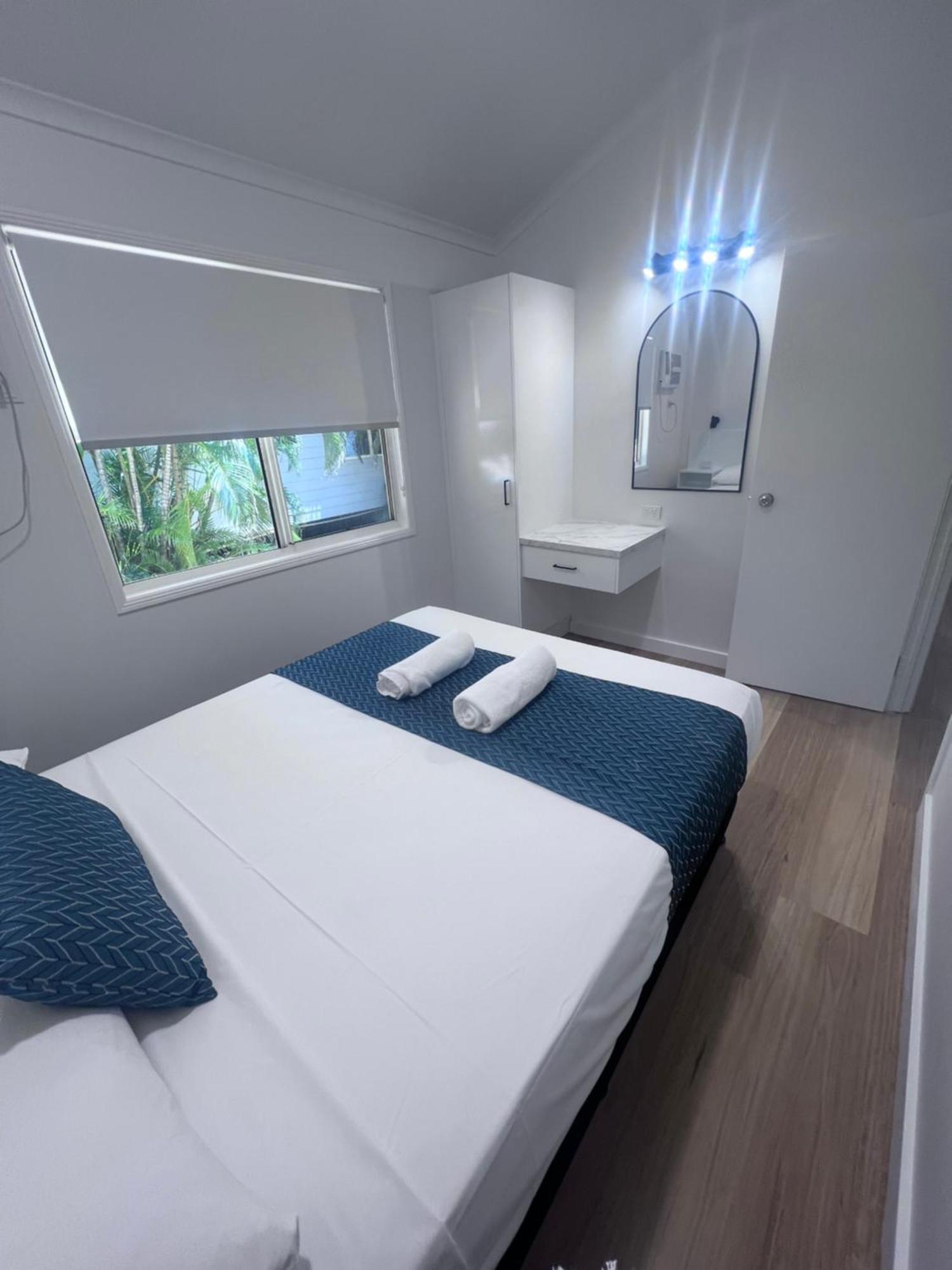 Ellis Oceanfront Palm Cove