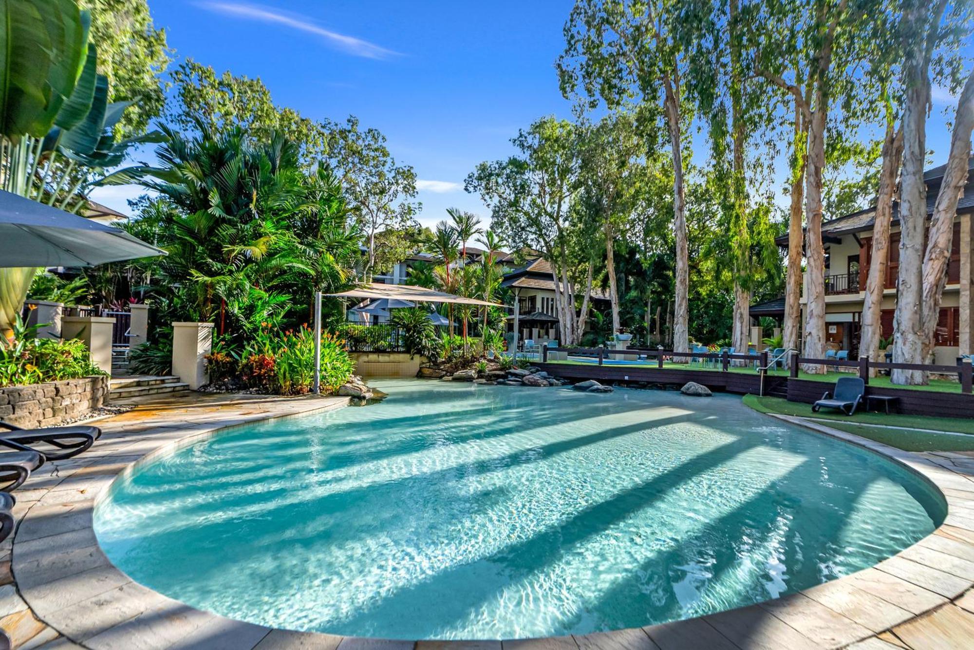 'hibiscus Haven' Resort-style Chic By The