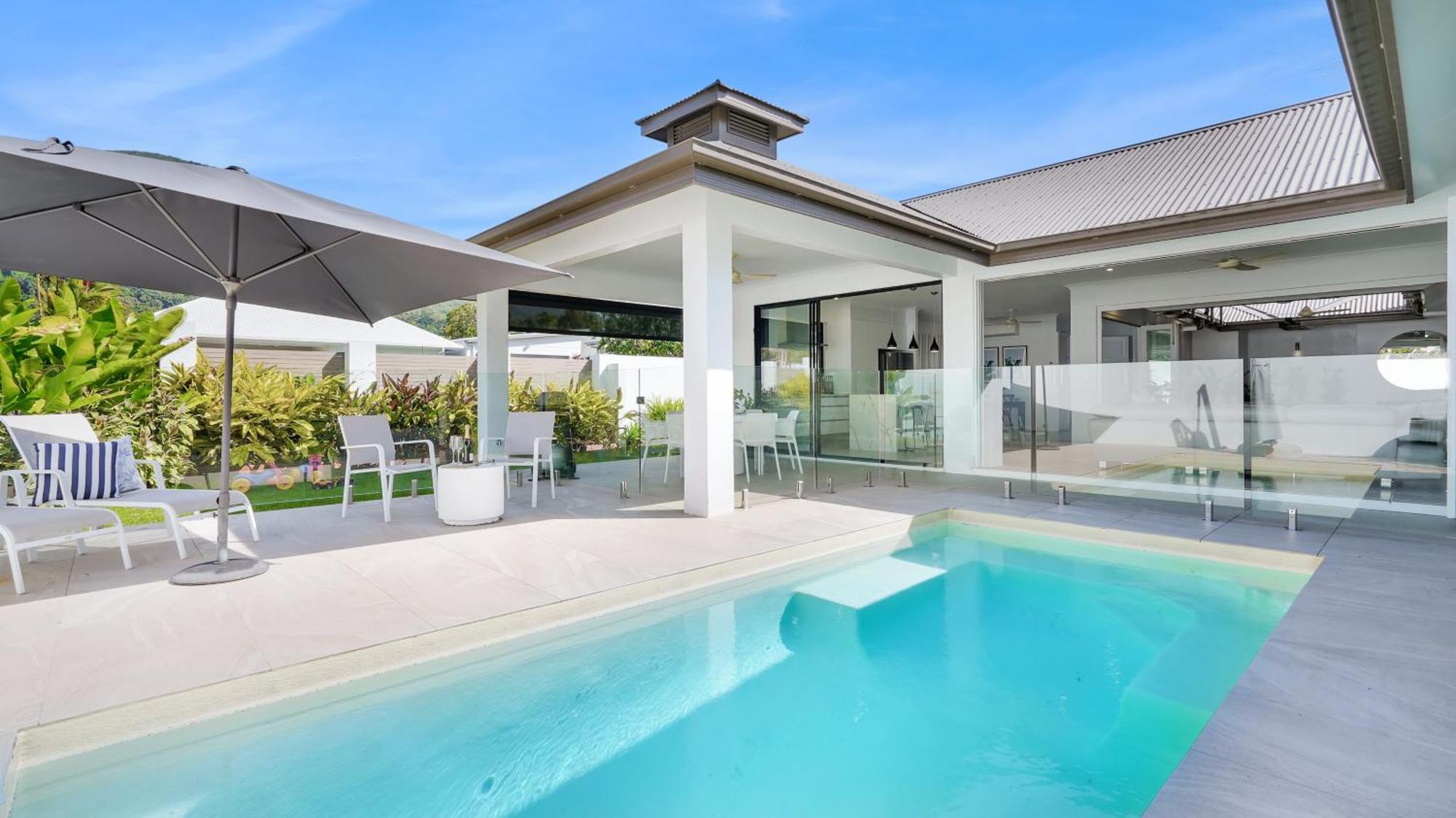 Holiday home Pura - Tropical Luxury Living