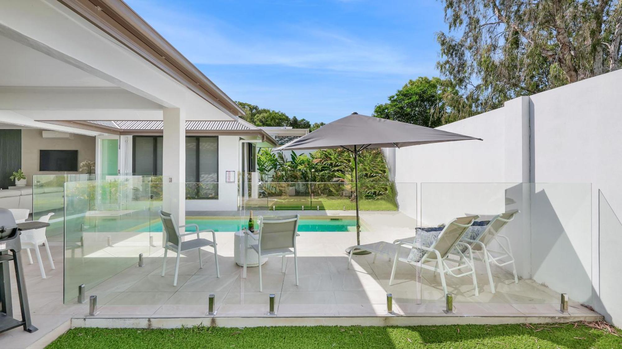 Pura - Tropical Luxury Living