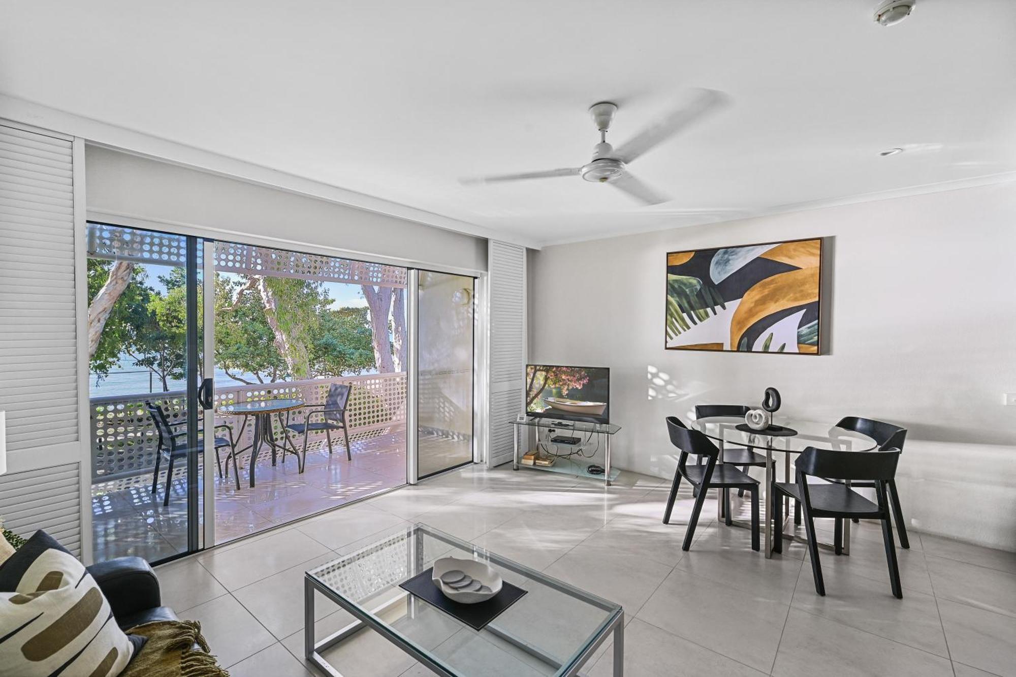 Marlin Waters Beachfront Aparthotel 4*