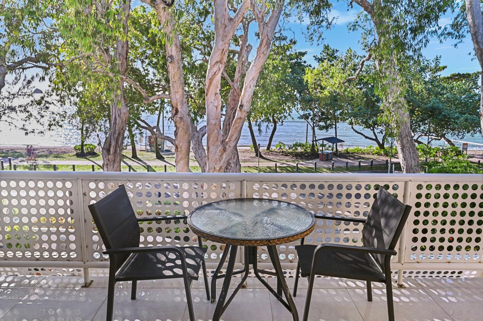Marlin Waters Beachfront Aparthotel Palm Cove