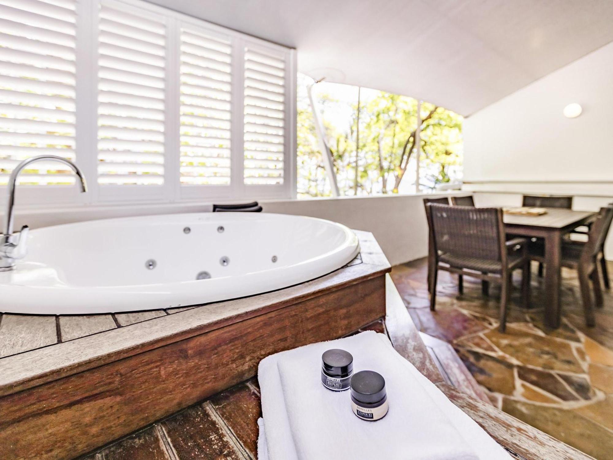 The Reef House Adults Retreat - Enjoy 28 Complimentary Inclusions 5* Palm Cove