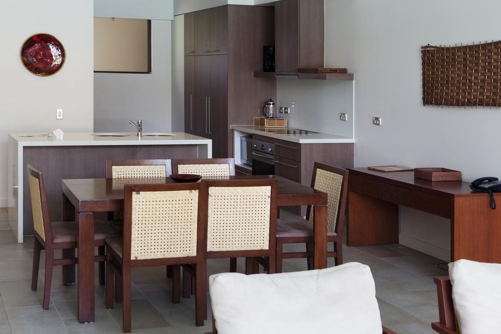 Sea Temple Aparthotel 5*