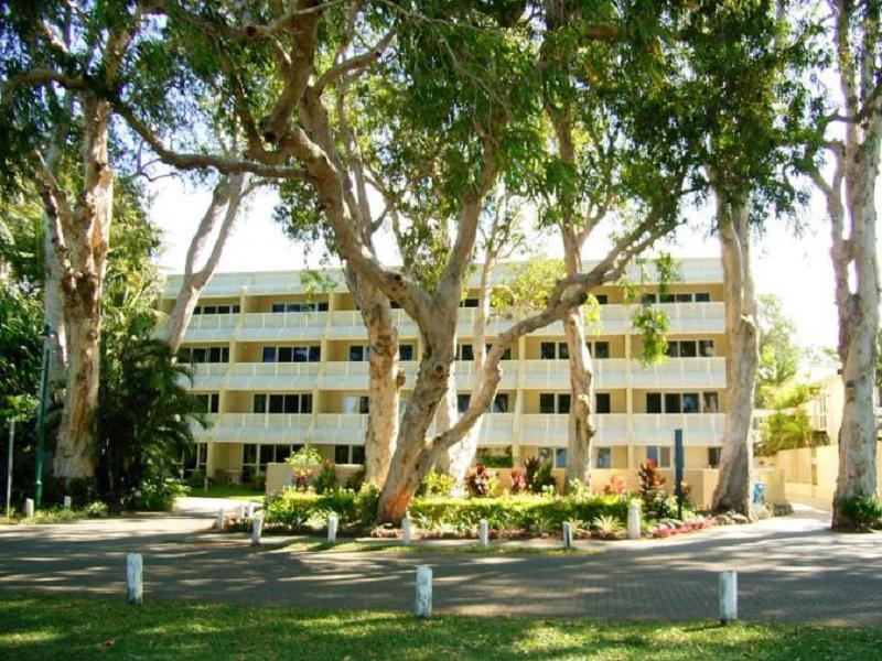 On Beachfront * Palm Cove