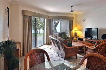 Coral Horizons - Beachfront Aparthotel