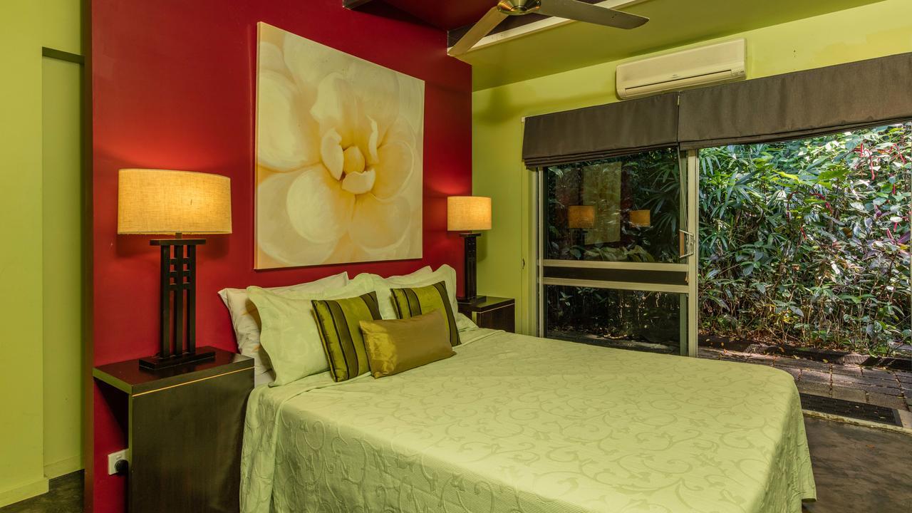 Celadon House * Palm Cove