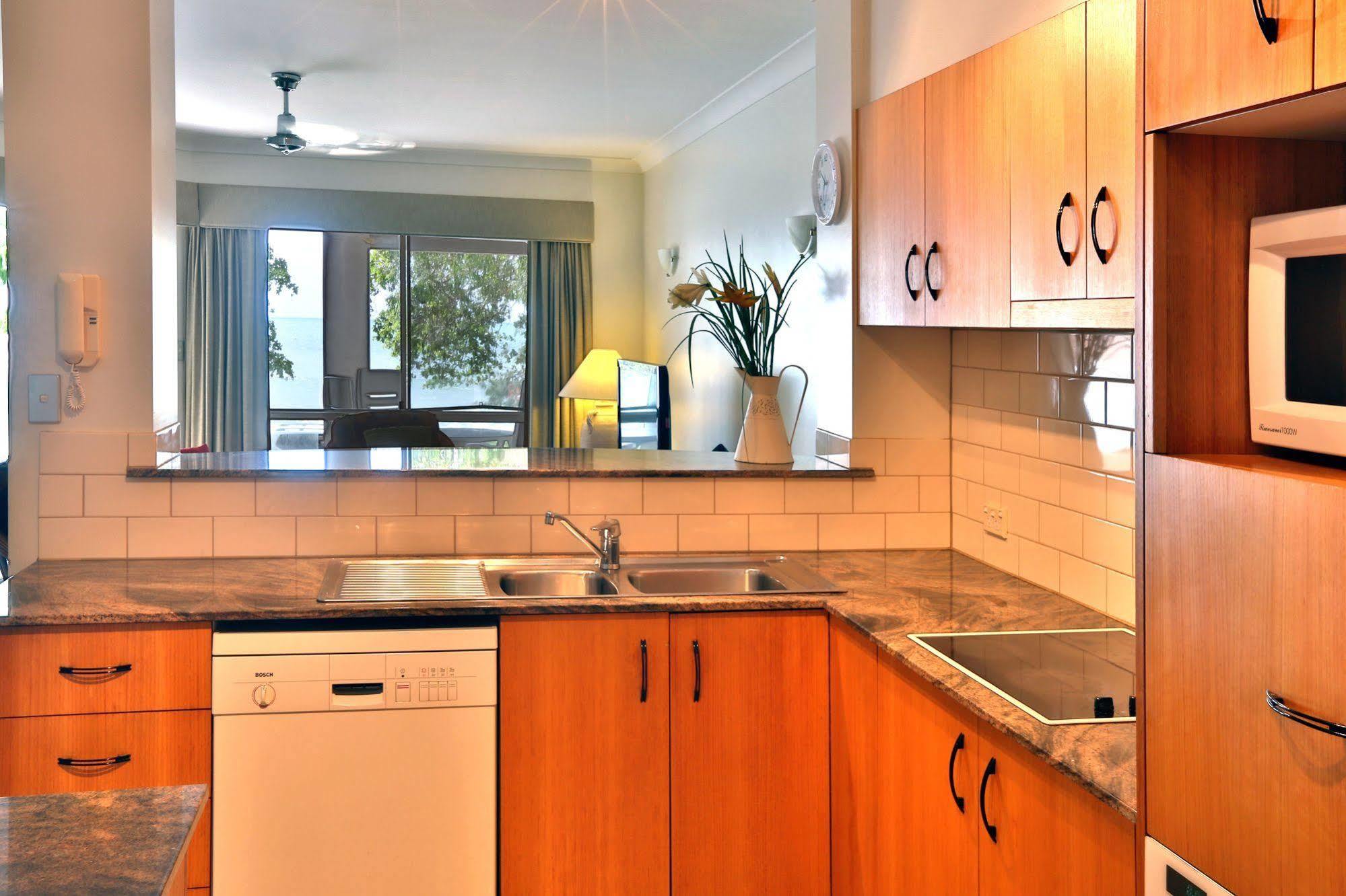 Aparthotel Coral Horizons - Beachfront Palm Cove