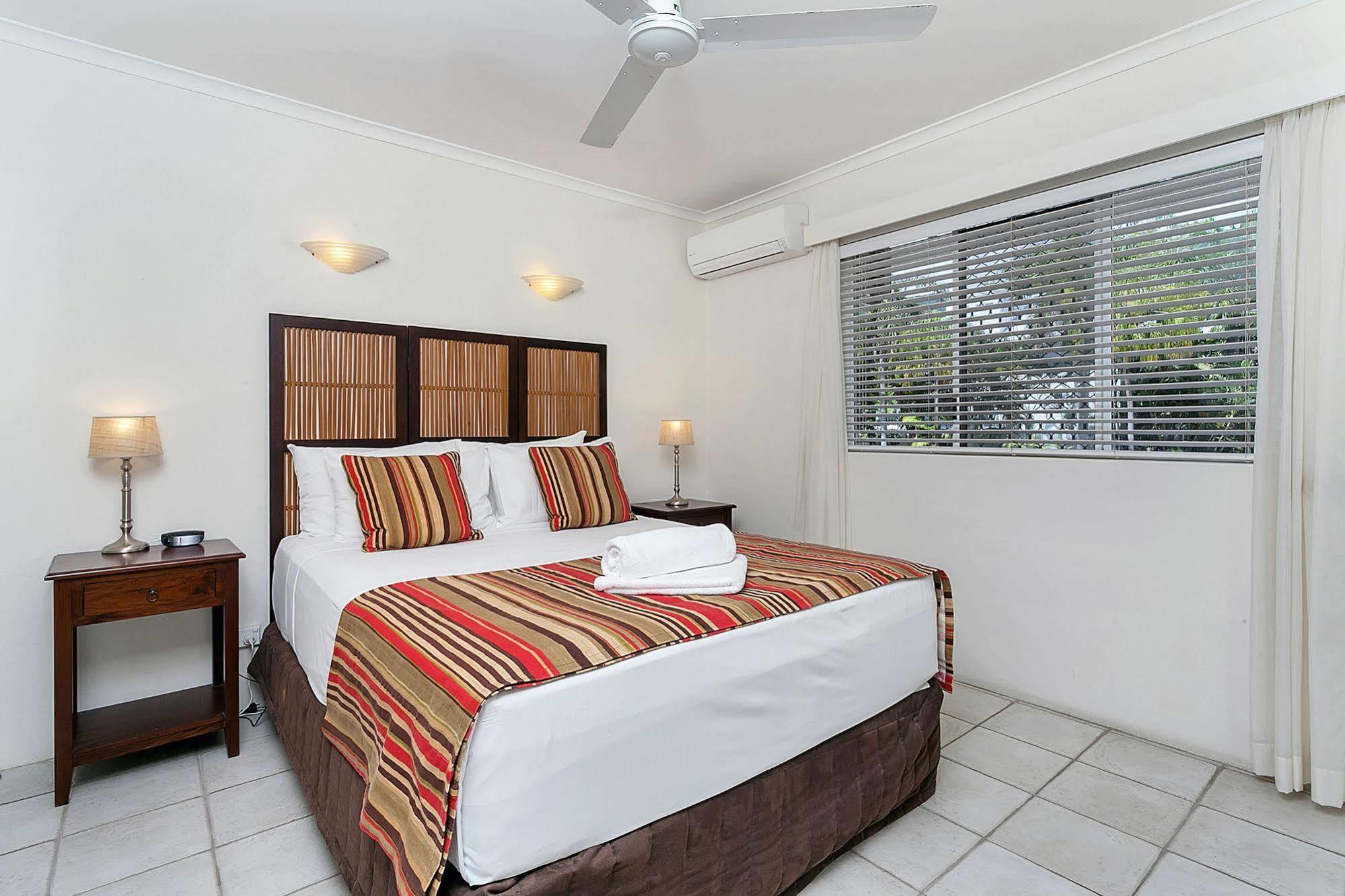 Apartment On Beachfront Palm Cove
