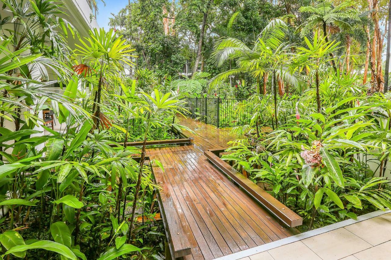 Elysium Private At The Drift Palm Cove