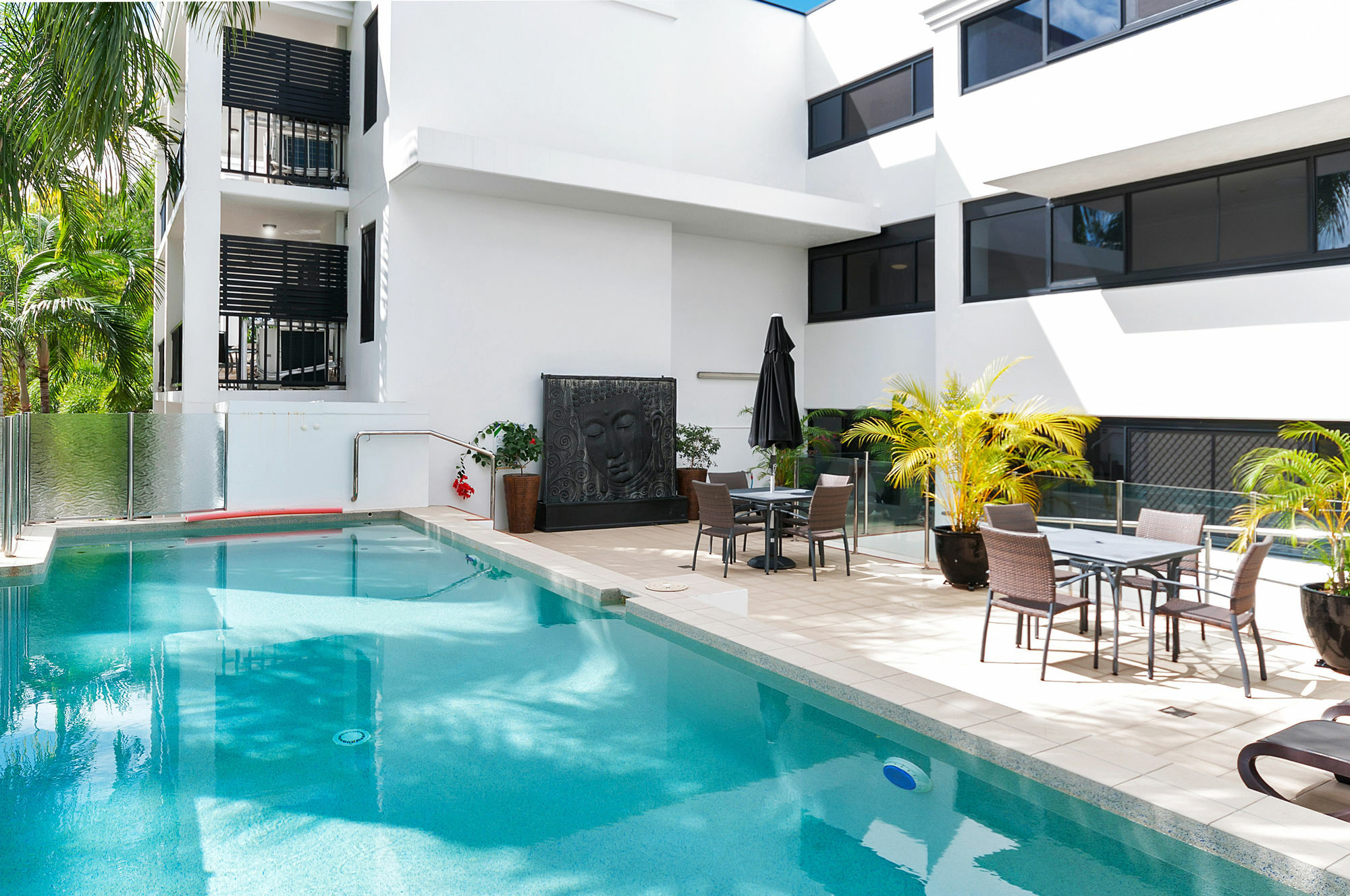 Elysium Aparthotel 4*