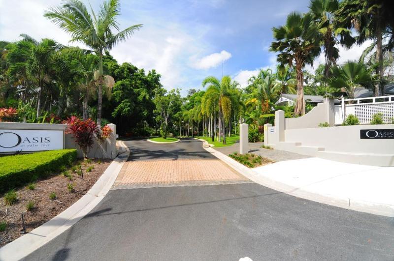 Aparthotel Oasis At Palm Cove