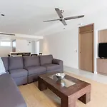 \'Zami\' Penthouse Resort-Style Living At Temple
