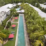 \'Kensington\' At Mango Lagoon Resort