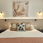 Elysium Private Apartments At Beach Club & Spa