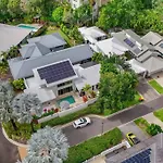 Cove House - Coastal Convenience By The Pool
