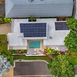 Cove House - Coastal Convenience By The Pool