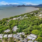 Cove House - Coastal Convenience By The Pool