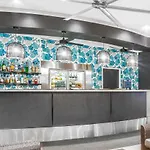 Hotel Grand Chancellor Palm Cove