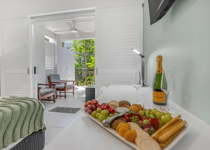 Elysium Private Apartments At Beach Club & Spa