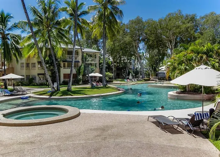 Primrose At Amphora Resort—Breezy Beachfront Bliss