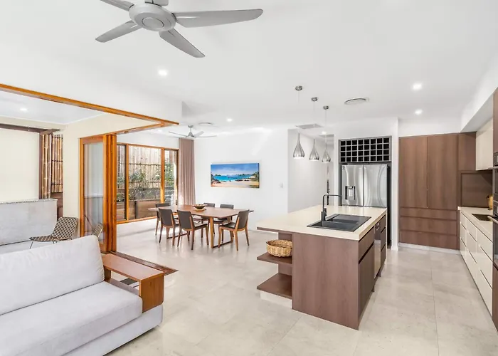 Belle Escapes Havenly Luxury Villa Palm Cove