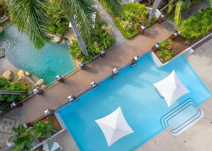 Belle Escapes Luxury Ground Floor Suite 52 Alamanda Resort Palm Cove