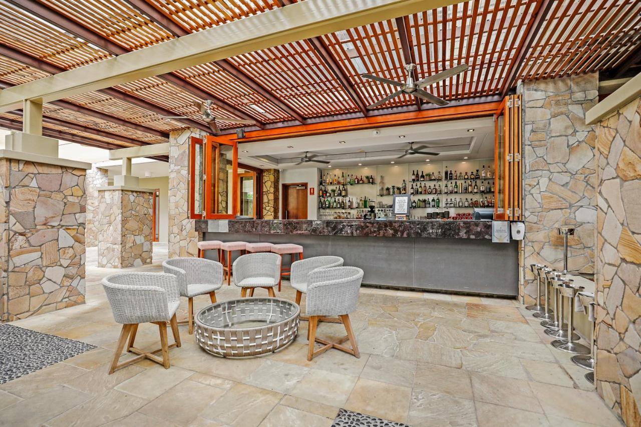 Apartment Swim Out In Triton Street Beachfront *