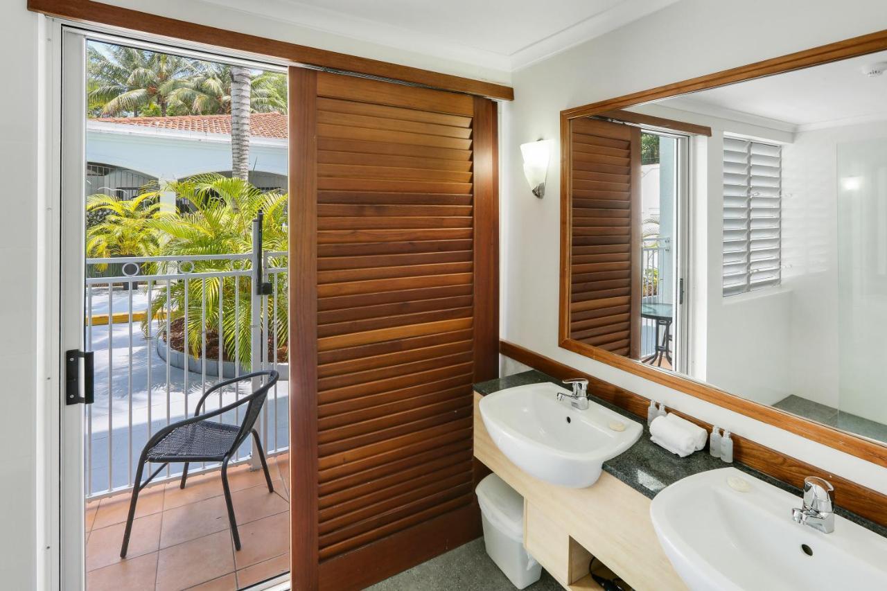 Alassio Palm Cove